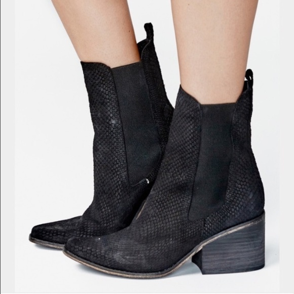 Free People Shoes - Free People Benson Chelsea Boots Heeled Suede 8